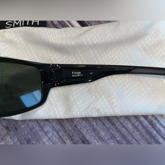 NIB Men’s Smith Forge carbonic sunglasses, non-polarized - Picture 5 of 7